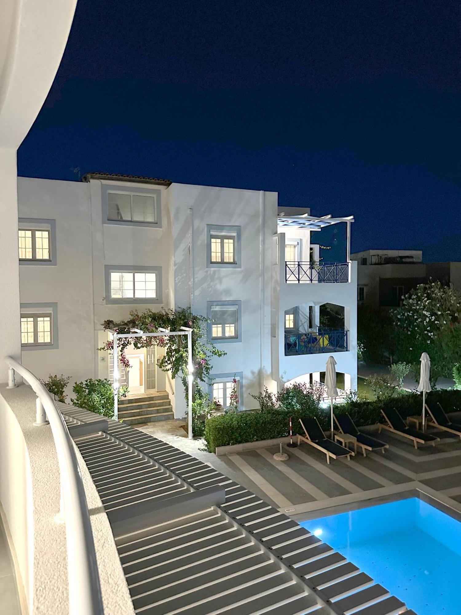 Evdokia Suites Goúvai Ngoại thất bức ảnh