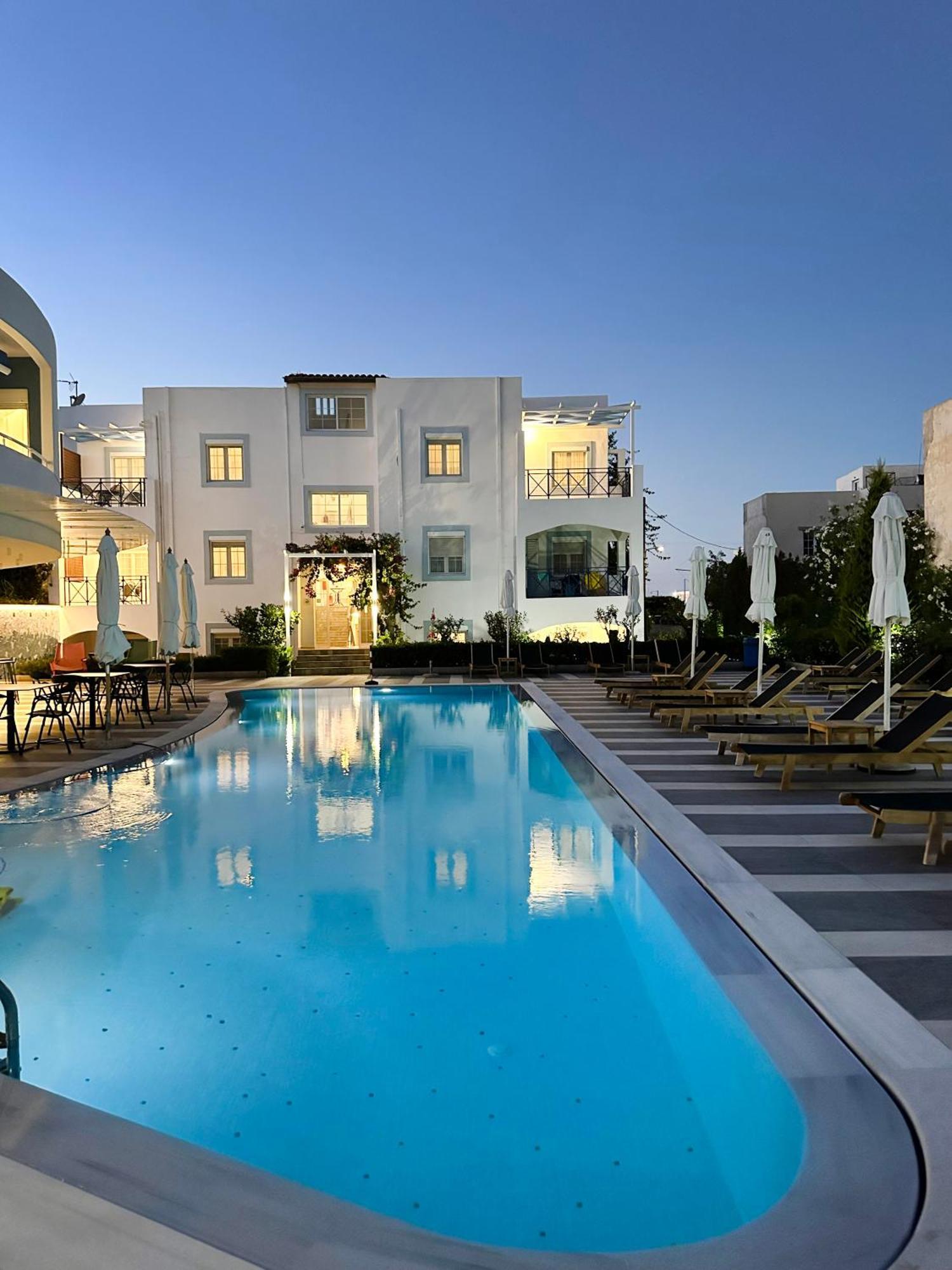 Evdokia Suites Goúvai Ngoại thất bức ảnh