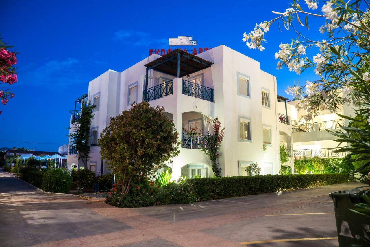 Evdokia Suites Goúvai Ngoại thất bức ảnh
